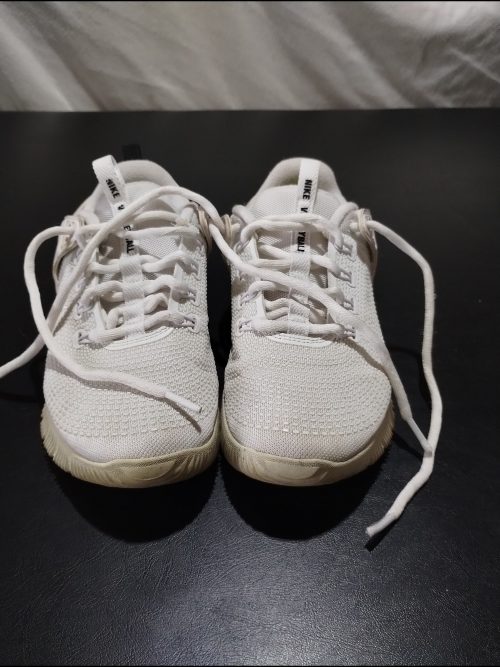 Nike White Aces Knit Low-Top Sneakers Volleyball Sz 6.5
